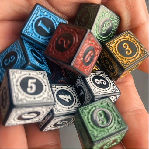 10pcs Set of D6 Celtic Pattern Dice 16mm - Various