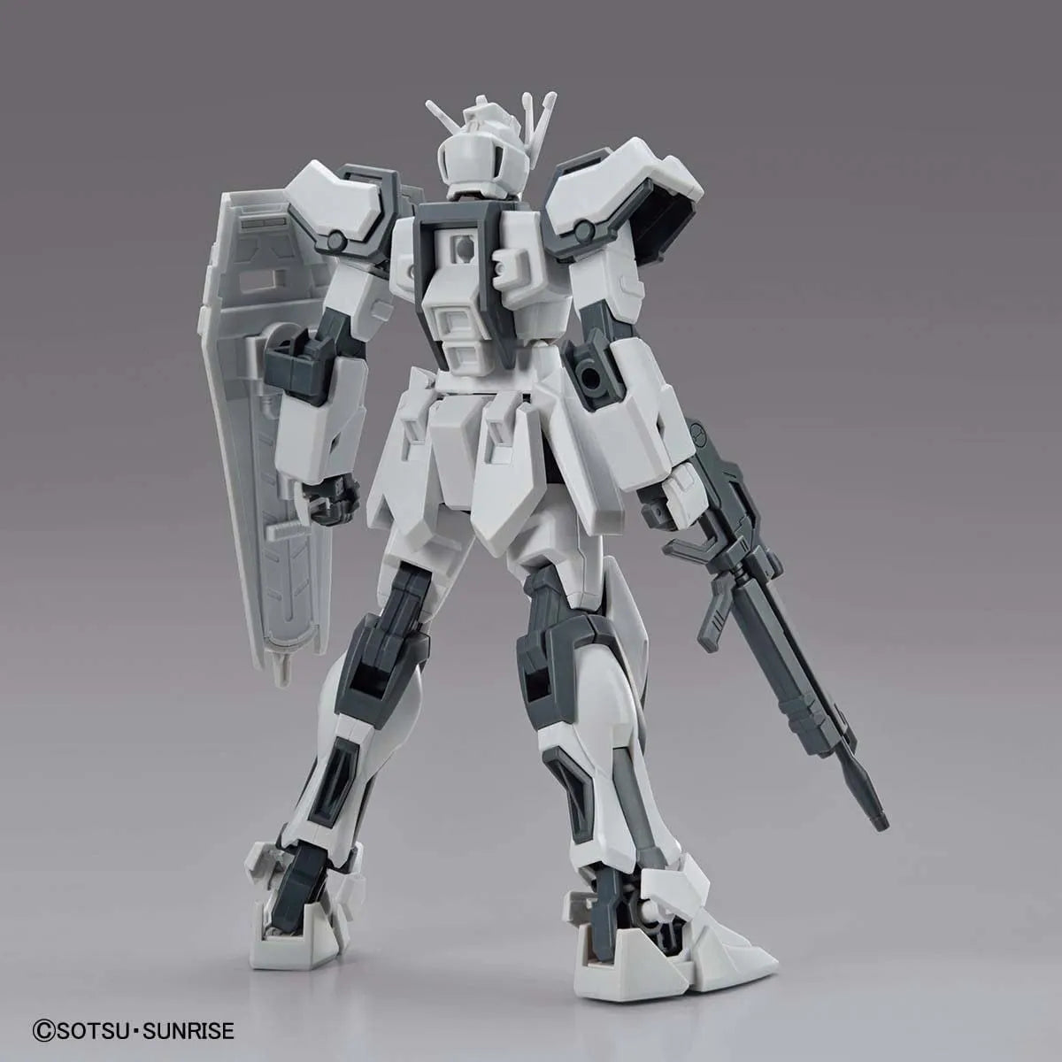 ENTRY GRADE 1/144 Gundam Base Limited Strike Gundam (Painting Model)